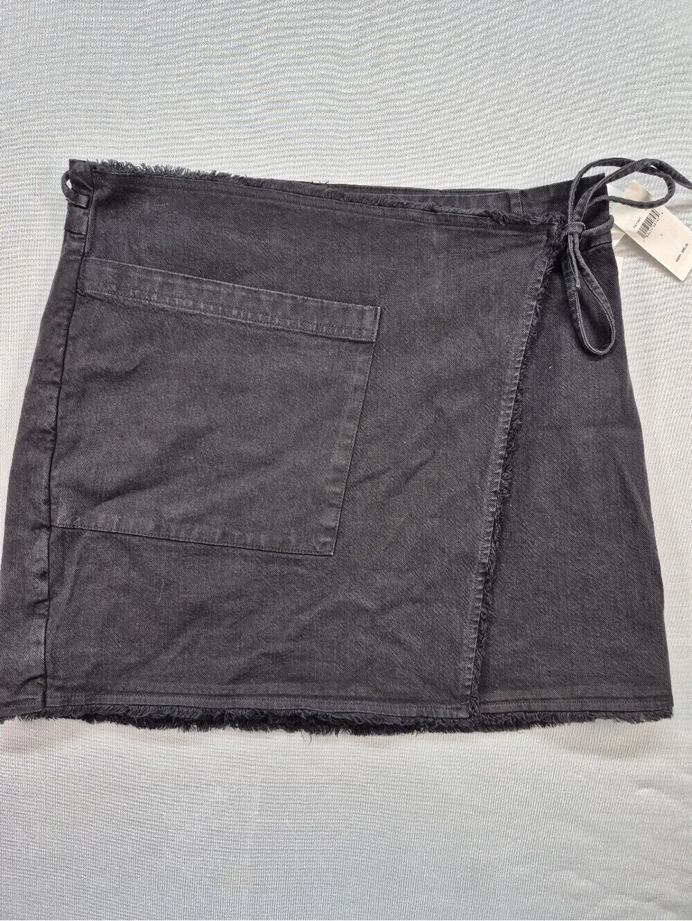 Splendid Women's Large Black Denim Distessed Faux Wrap Mini Skirt NWT $98